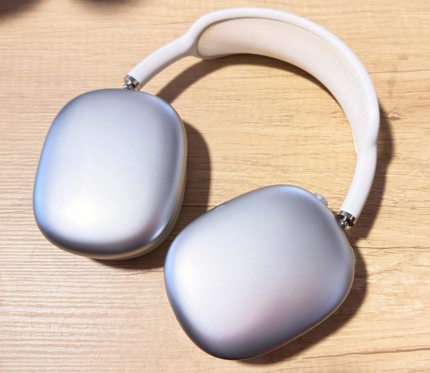 AirPods Max argent à vendre - 1 - Headphone  on Aster Vender