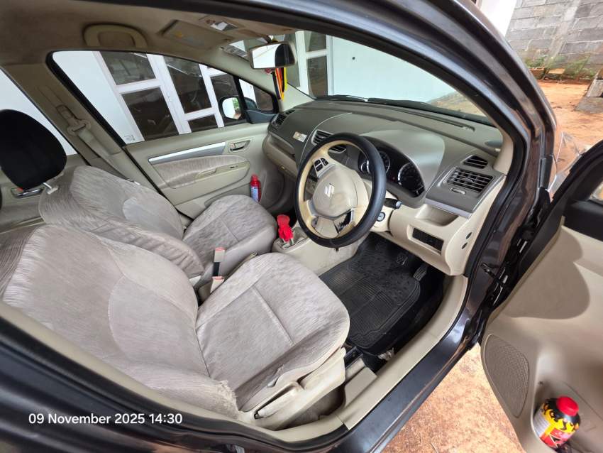Suzuki Ertiga - 3 - Family Cars  on Aster Vender