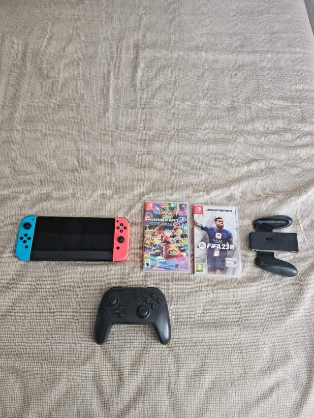 Nintendo Switch Oled - 1 - Nintendo Switch  on Aster Vender
