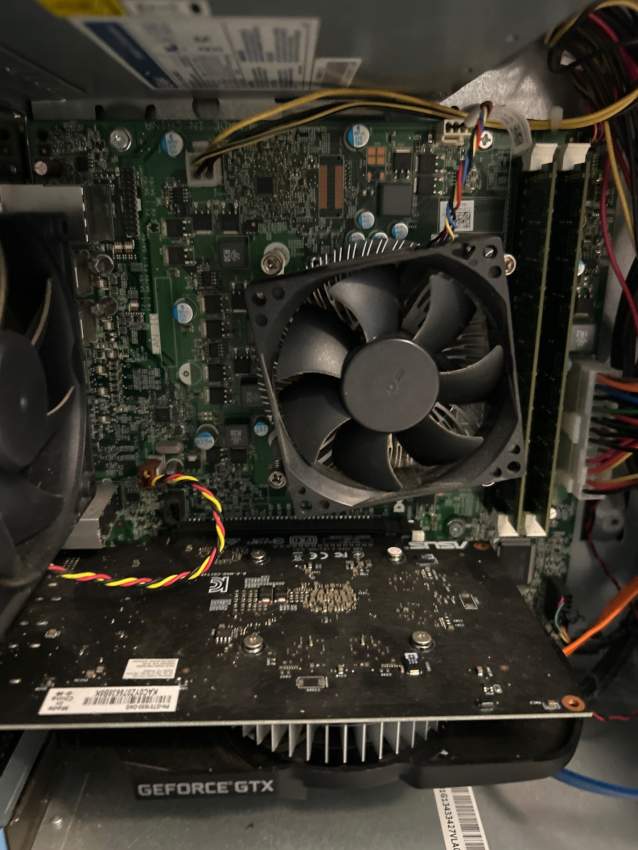 Dell OptiPlex Tower + NVIDIA GTX 1060 + 32” Lenovo Monitor