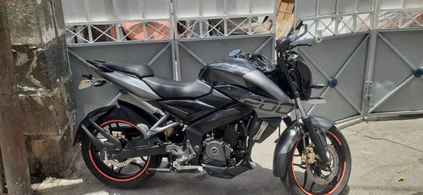 PULSAR NS200 Serie AE - 1 - Sports Bike  on Aster Vender