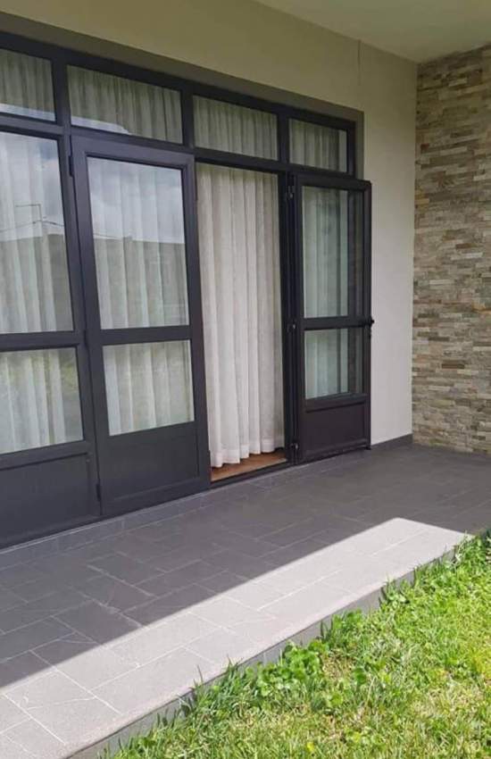 Joli maison a vendre a mosque road camp fouquereaux on Aster Vender