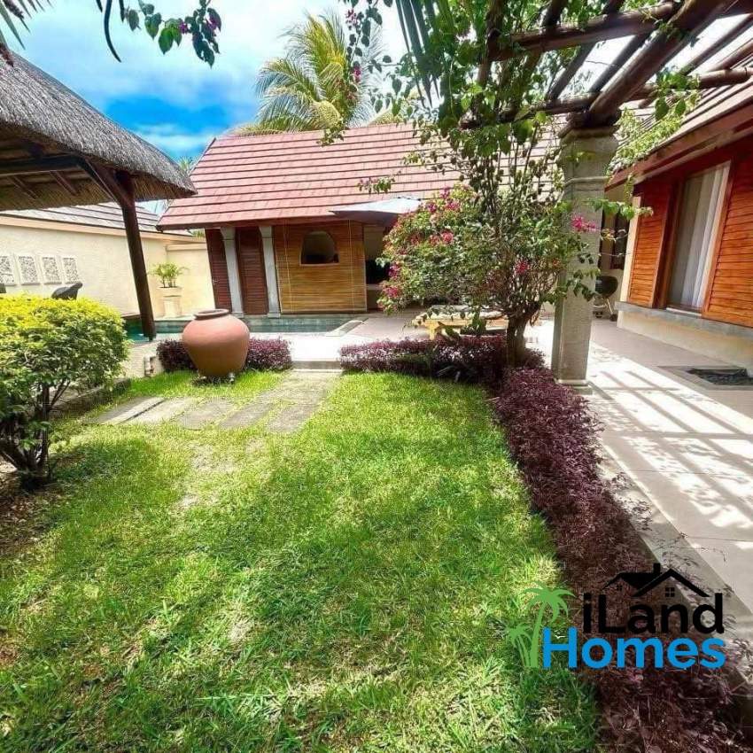 Villa at Pereybere - 2 - Villas  on Aster Vender