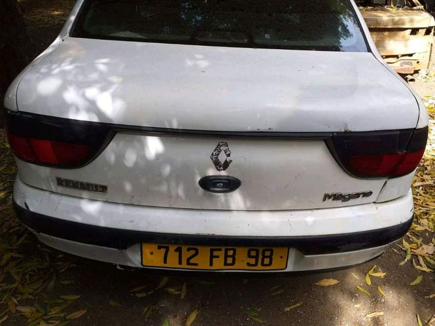 Renault megane - 1 - Spare Part  on Aster Vender