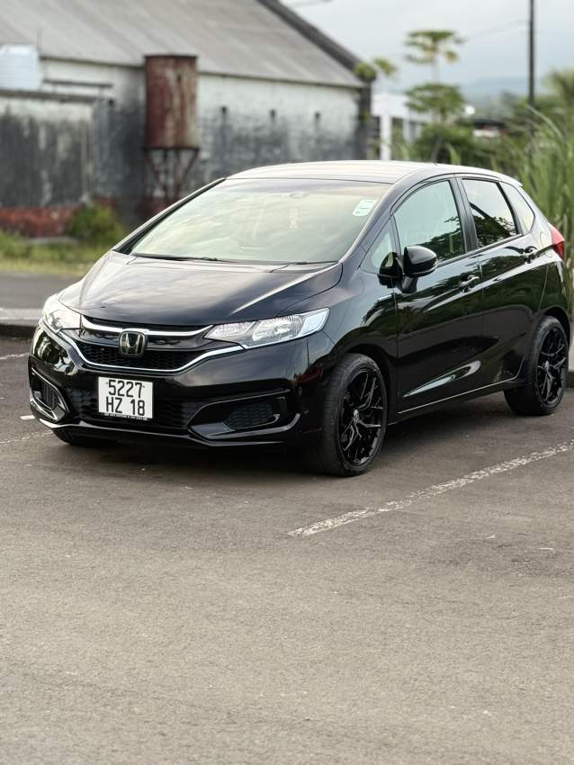 For Sale Honda Fit year 2018. Very good condition and very well maintained - 5 - Compact cars  on Aster Vender