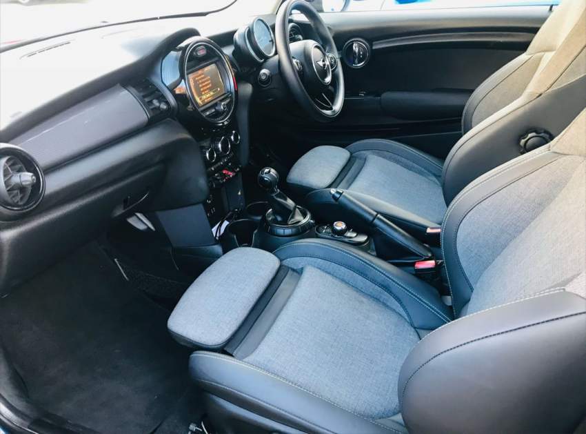 Mini Cooper 2015 - 4 - Compact cars  on Aster Vender