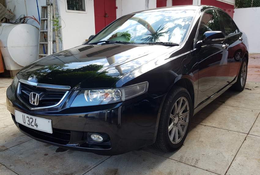 FOR SALE: Honda Accord 2.0 - 2 - Luxury Cars  on Aster Vender