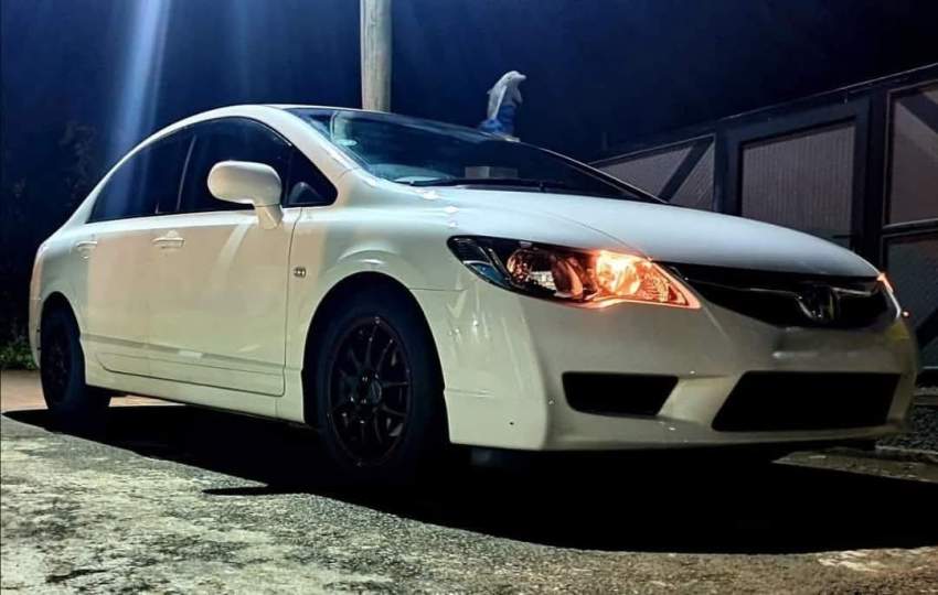 Honda Civic FD Hybrid 2011 - 1 - Family Cars  on Aster Vender