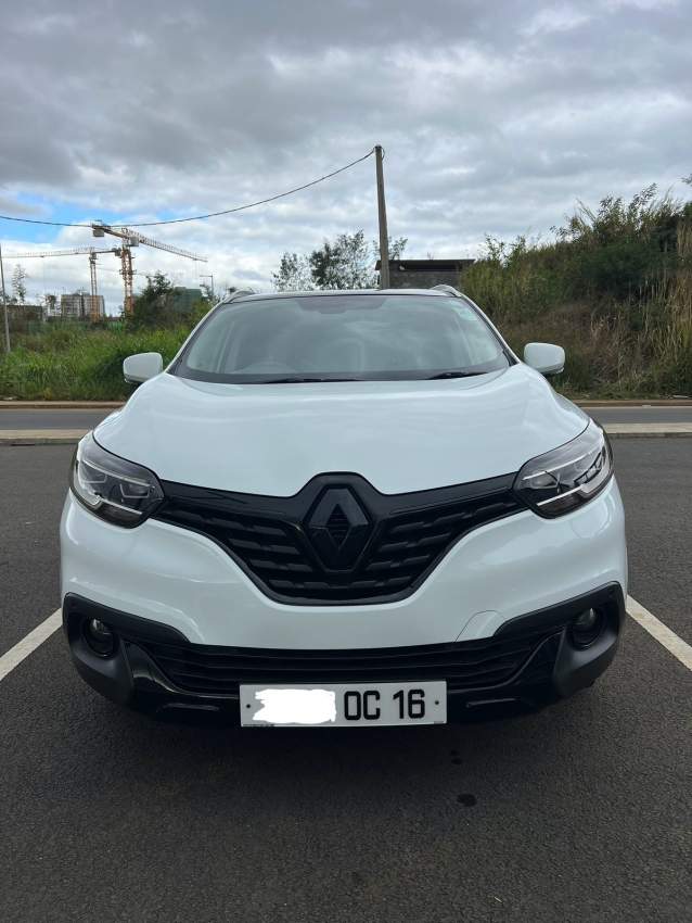 Renault Kadjar 1.5 Diesel Auto - 5 - SUV Cars  on Aster Vender