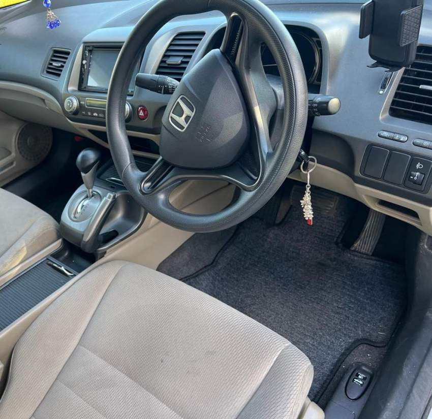 Honda Civic FD Hybrid 2011 - 4 - Family Cars  on Aster Vender