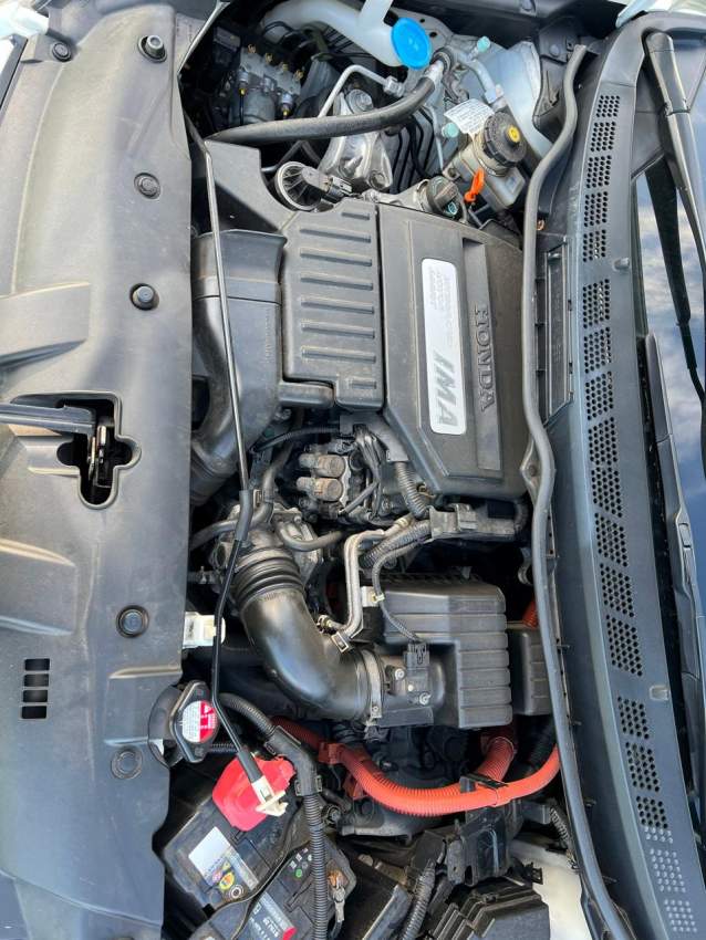 Honda Civic FD Hybrid 2011 - 5 - Family Cars  on Aster Vender