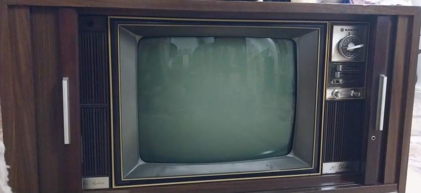 Vintage TV ( Unique Model) - 3  on Aster Vender
