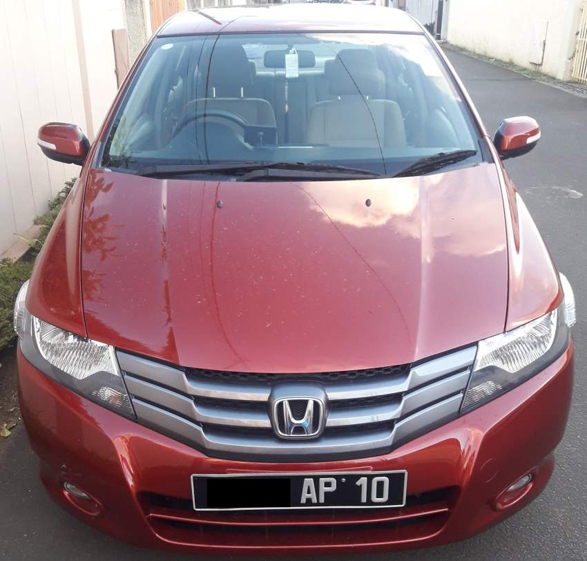 Honda City 2010 - Less than 20,000 kms !! - 1 - Family Cars  on Aster Vender