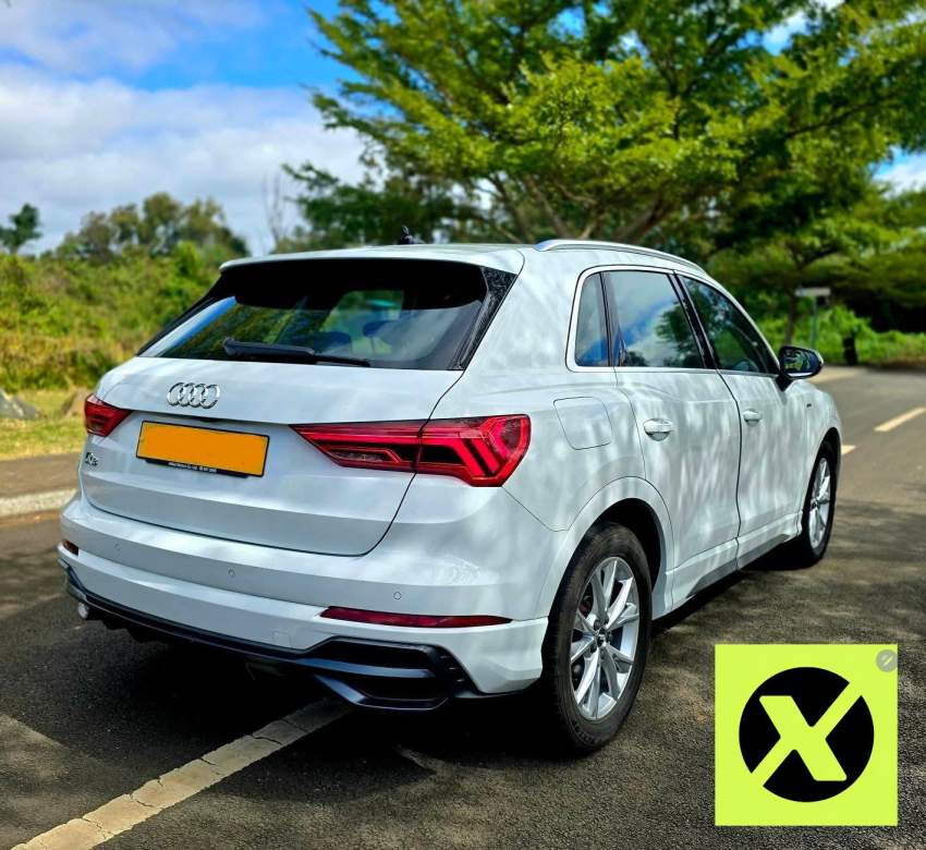 AUDI Q3 S-LINE  2019 - 3 - SUV Cars  on Aster Vender