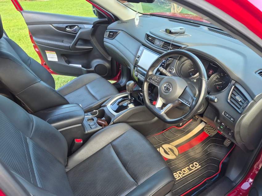 Nissan X-Trail Hybrid– 2017 - 5 - SUV Cars  on Aster Vender