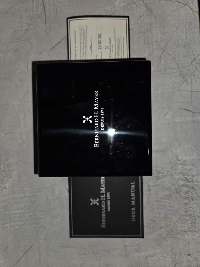 Bernhard H.Mayer - Alto Black Ceramic - 3 - Watches  on Aster Vender