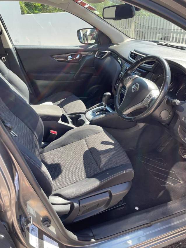 nissan qashqai - 2 - SUV Cars  on Aster Vender