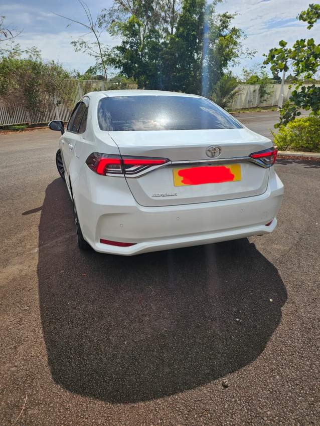 TOYOTA COROLLA 2023 - 2 - Family Cars  on Aster Vender
