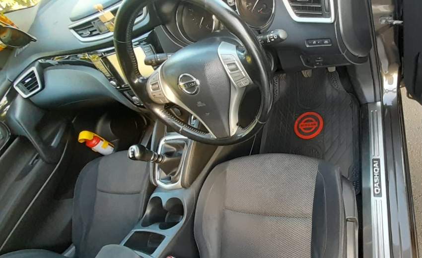 Nissan Qashqai 2016 - 4 - Family Cars  on Aster Vender