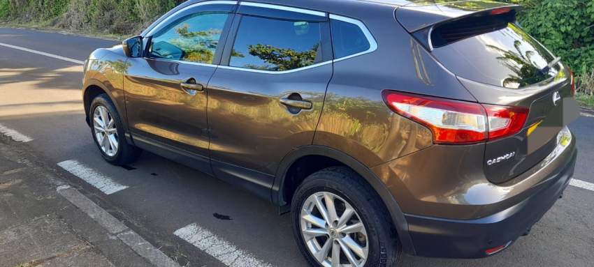 Nissan Qashqai 2016 - 3 - Family Cars  on Aster Vender