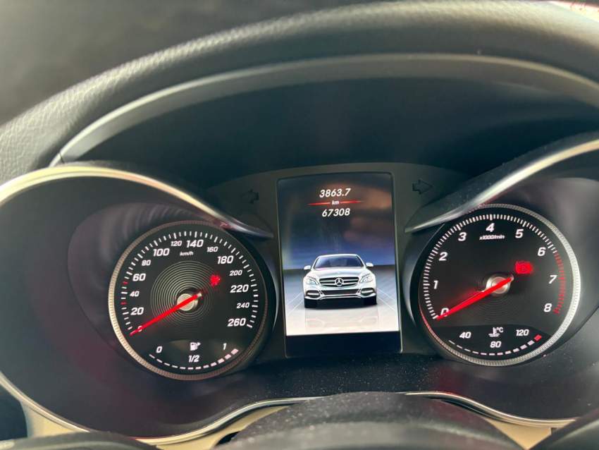 Mercedes-Benz C-class - 1.6 Sedan C180 AMG - 5 - Luxury Cars  on Aster Vender