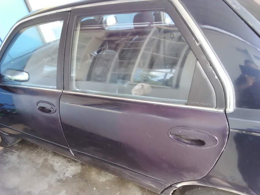 Daihatsu Applause 1993 - 5 - Compact cars  on Aster Vender