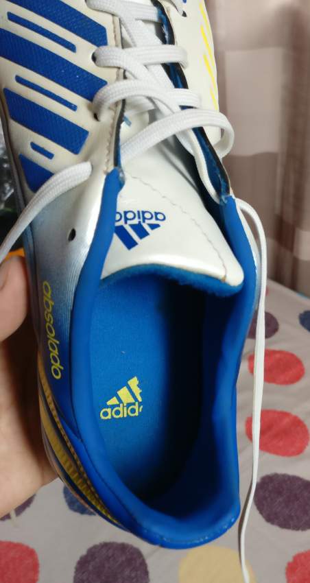 Adidas Predator soccer shoes (Size 40) - 8 - Boots  on Aster Vender