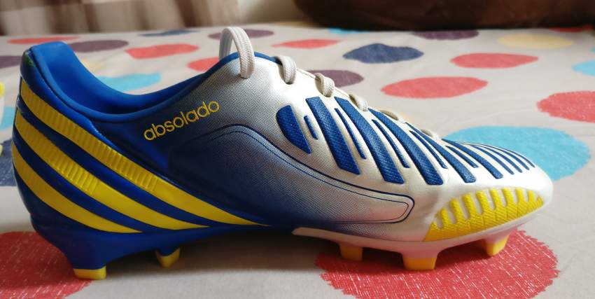 Adidas Predator soccer shoes (Size 40) - 6 - Boots  on Aster Vender
