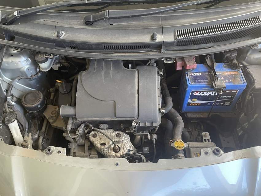 Toyota Vitz Année 2009 - 6 - Family Cars  on Aster Vender