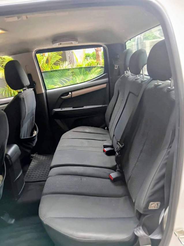 Isuzu 4x4 - 4 - Pickup trucks (4x4 & 4x2)  on Aster Vender