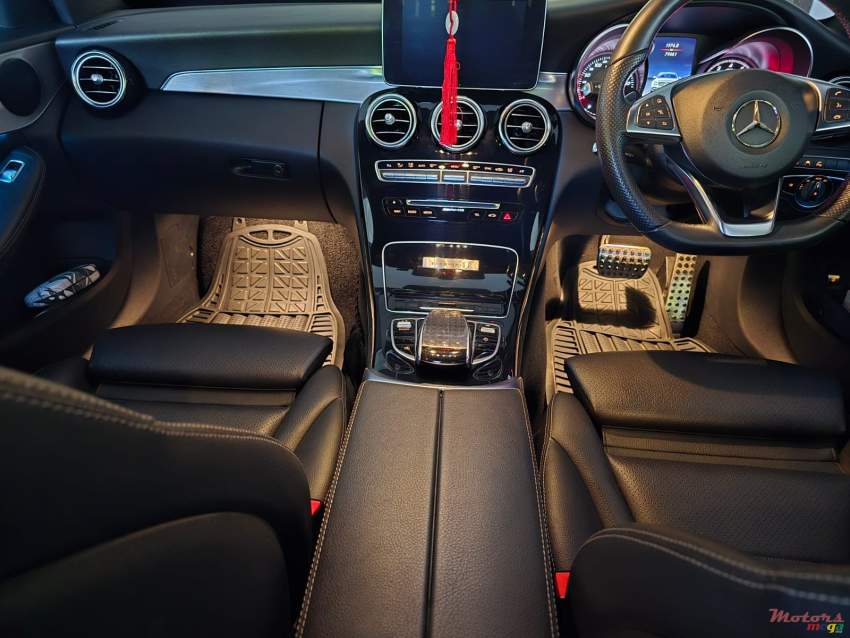 Mercedes C Class C180 AMG Laureus Sports Edition - 3 - Luxury Cars  on Aster Vender