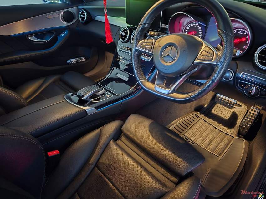 Mercedes C Class C180 AMG Laureus Sports Edition - 2 - Luxury Cars  on Aster Vender