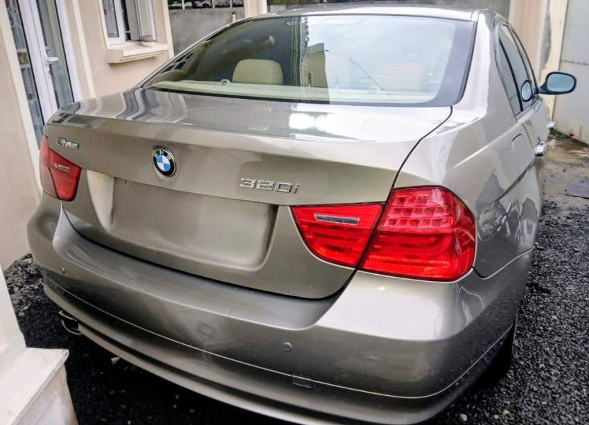 Bmw 320i Year 2009 - 2 - Luxury Cars  on Aster Vender