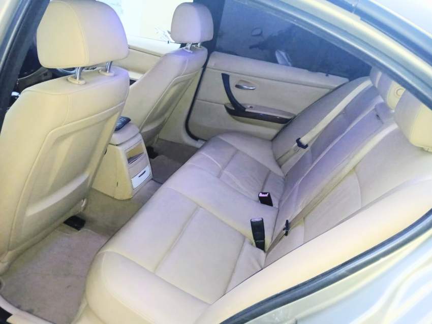 Bmw 320i Year 2009 - 3 - Luxury Cars  on Aster Vender