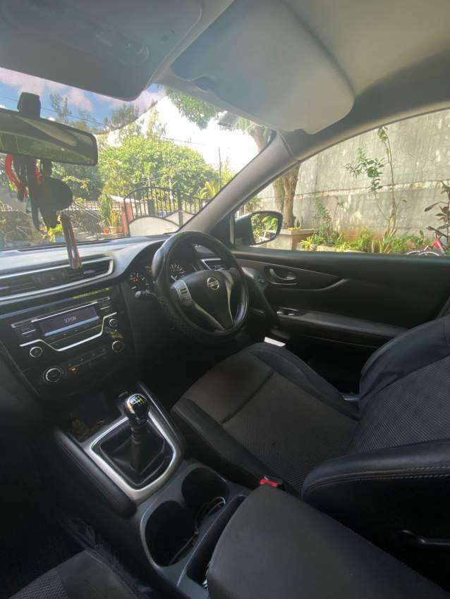 Nissan QashQai - 3  on Aster Vender