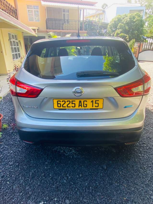 Nissan QashQai - 2  on Aster Vender