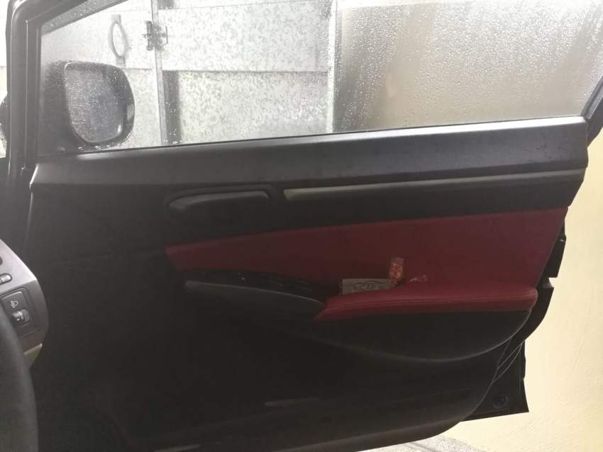 Honda civic FD4 2007 - 3 - Compact cars  on Aster Vender