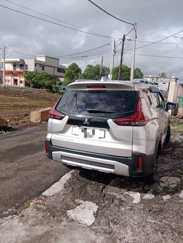 Mitsubishi Expander Cross - 1 - SUV Cars  on Aster Vender