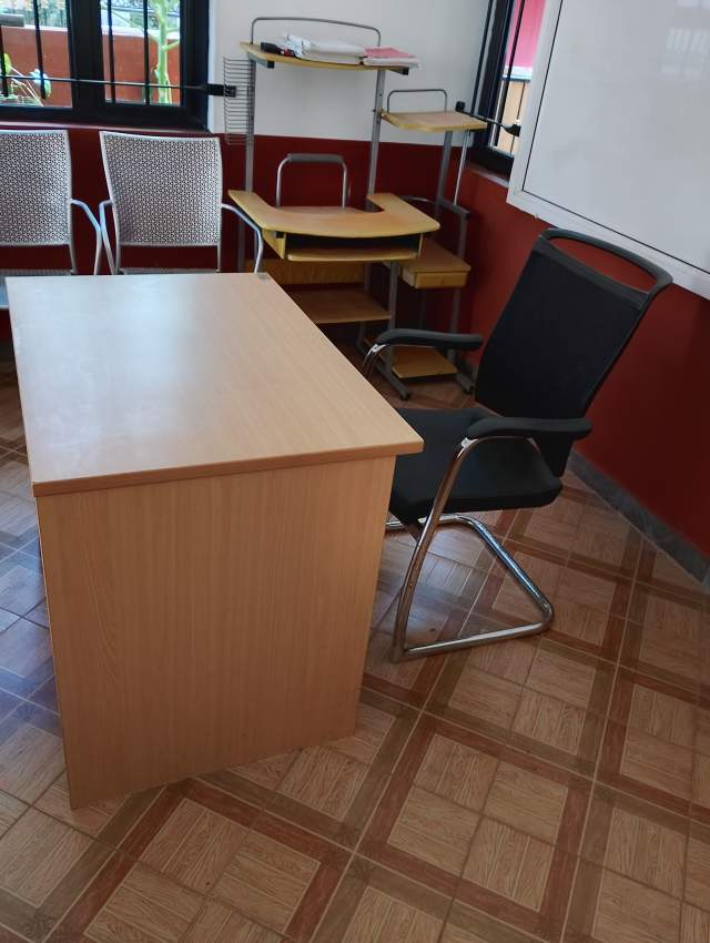 Office furniture - 4 - Desks  on Aster Vender