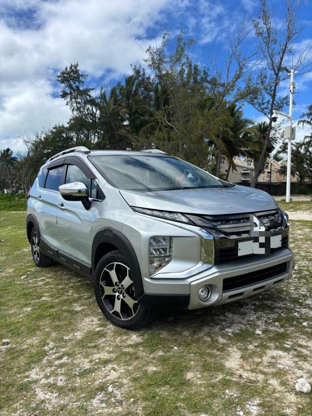 Mitsubishi Xpander Cross - 5 - SUV Cars  on Aster Vender