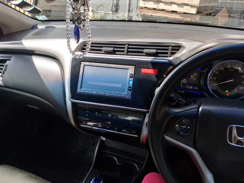 Honda Grace Hybrid RS – 2016 - 4 - Family Cars  on Aster Vender