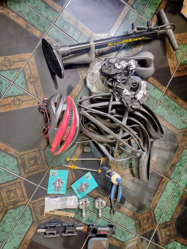 Team issue Road bike Pinarello small with lots of extras - 5 - Road bicycles  on Aster Vender