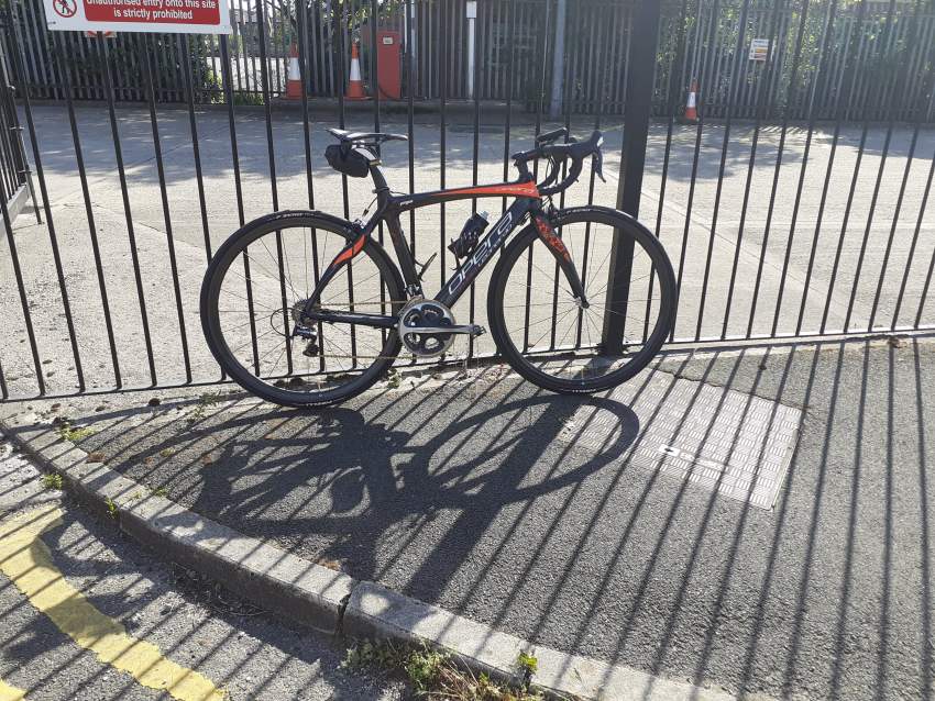 Team issue Road bike Pinarello small with lots of extras - 2 - Road bicycles  on Aster Vender