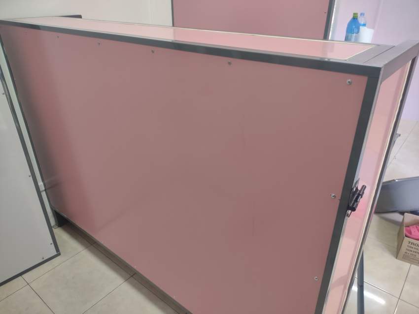 Nearly new shop counter and partition - 0 - Others  on Aster Vender