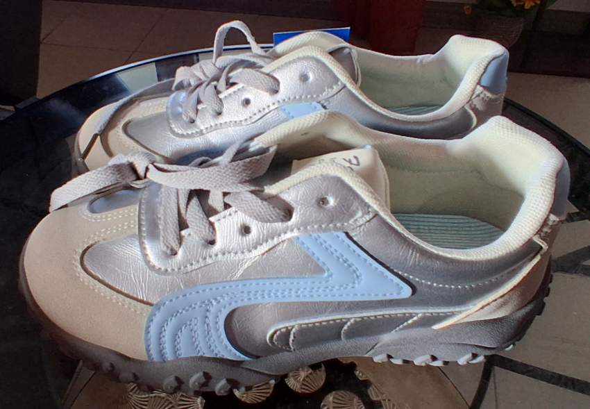 Trainers/ walking shoes - 3 - Sneakers  on Aster Vender