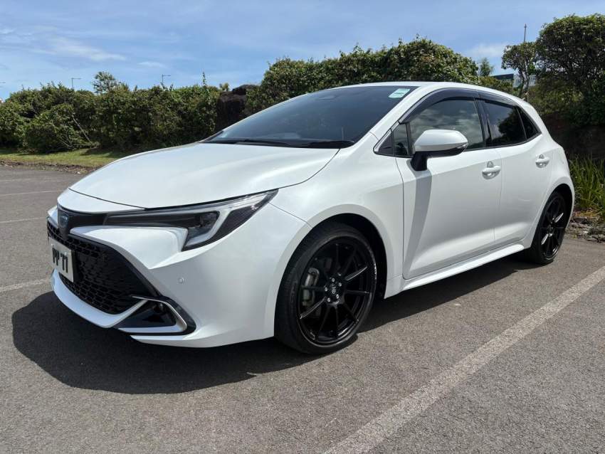 Toyota Corolla Sport Hybrid 2023 - 1 - Family Cars  on Aster Vender