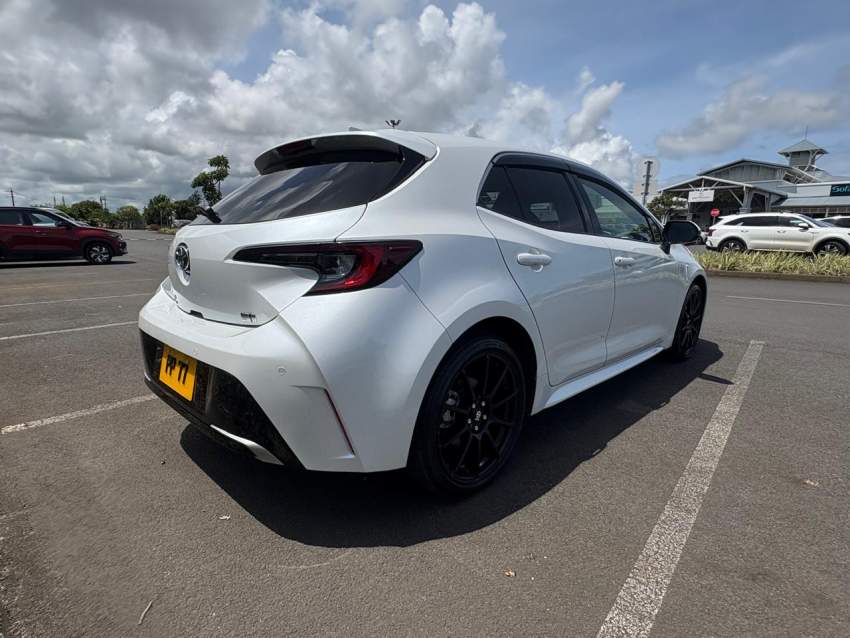 Toyota Corolla Sport Hybrid 2023 - 2 - Family Cars  on Aster Vender