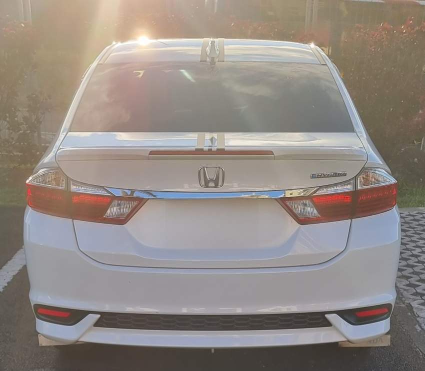 HONDA Grace EX 2017 Hybrid - 3 - Sport Cars  on Aster Vender