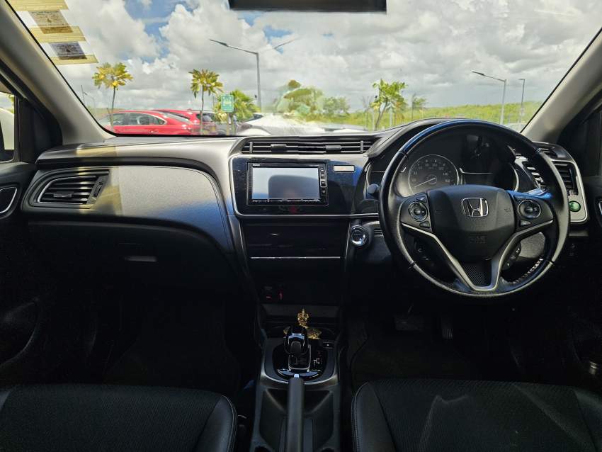 HONDA Grace EX 2017 Hybrid - 5 - Sport Cars  on Aster Vender