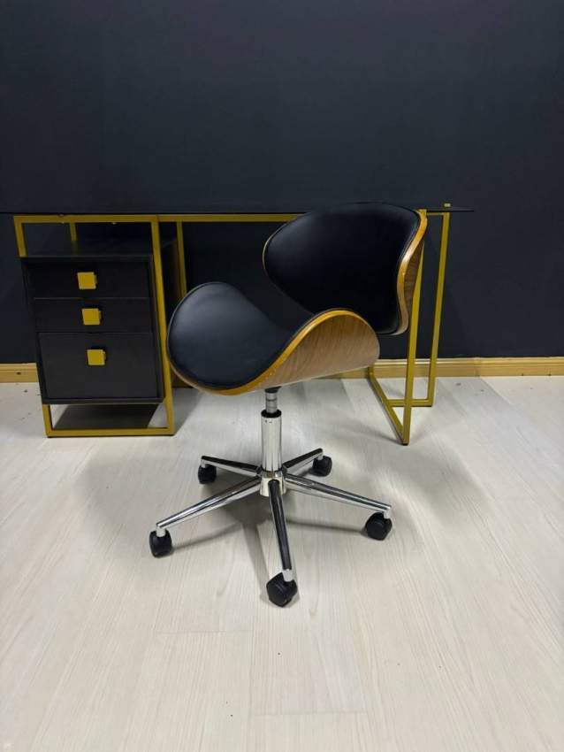 OFFICE DESK AND CHAIR - 2 - Desk chairs  on Aster Vender